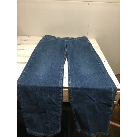 Cabela’s woman’s boot cut jeans size 8 - Picture 1 of 5